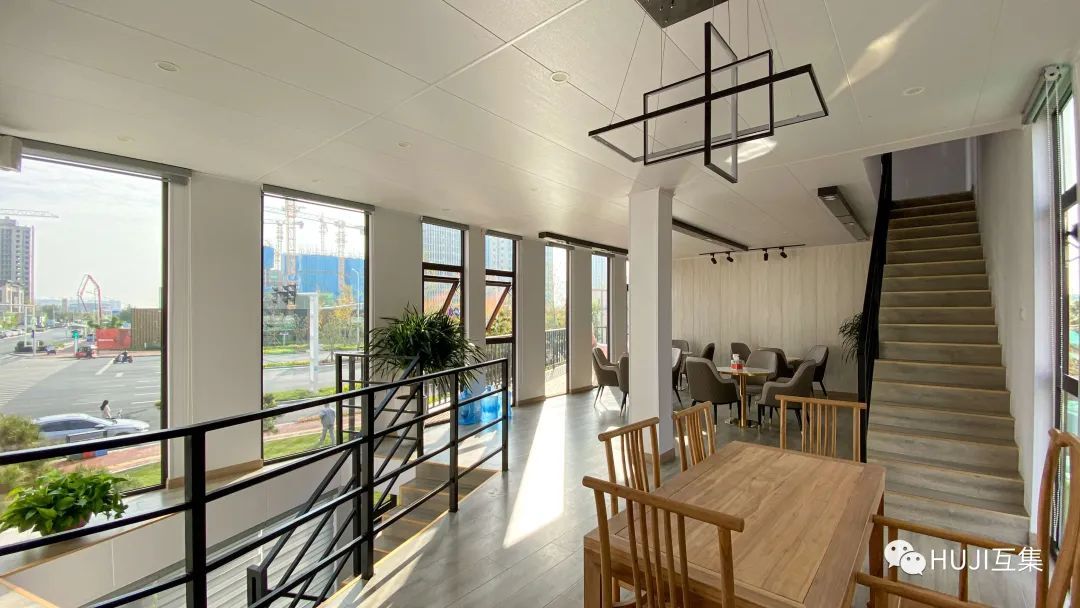 苏荷·棠樾生活研究所|204m²三层活力轻奢风集装箱展现年轻售楼部的新样貌-HUJI互集